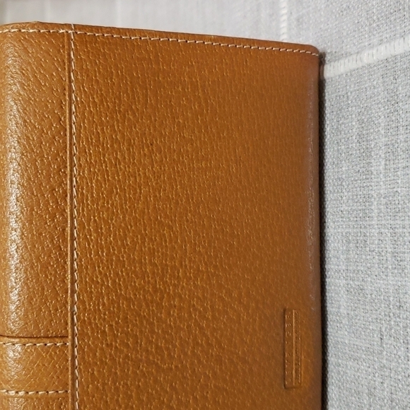 LEVENGER Accordion Wallet - Picture 5 of 14